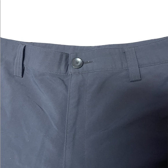 Under Armour mens shorts. B2 - Picture 10 of 11